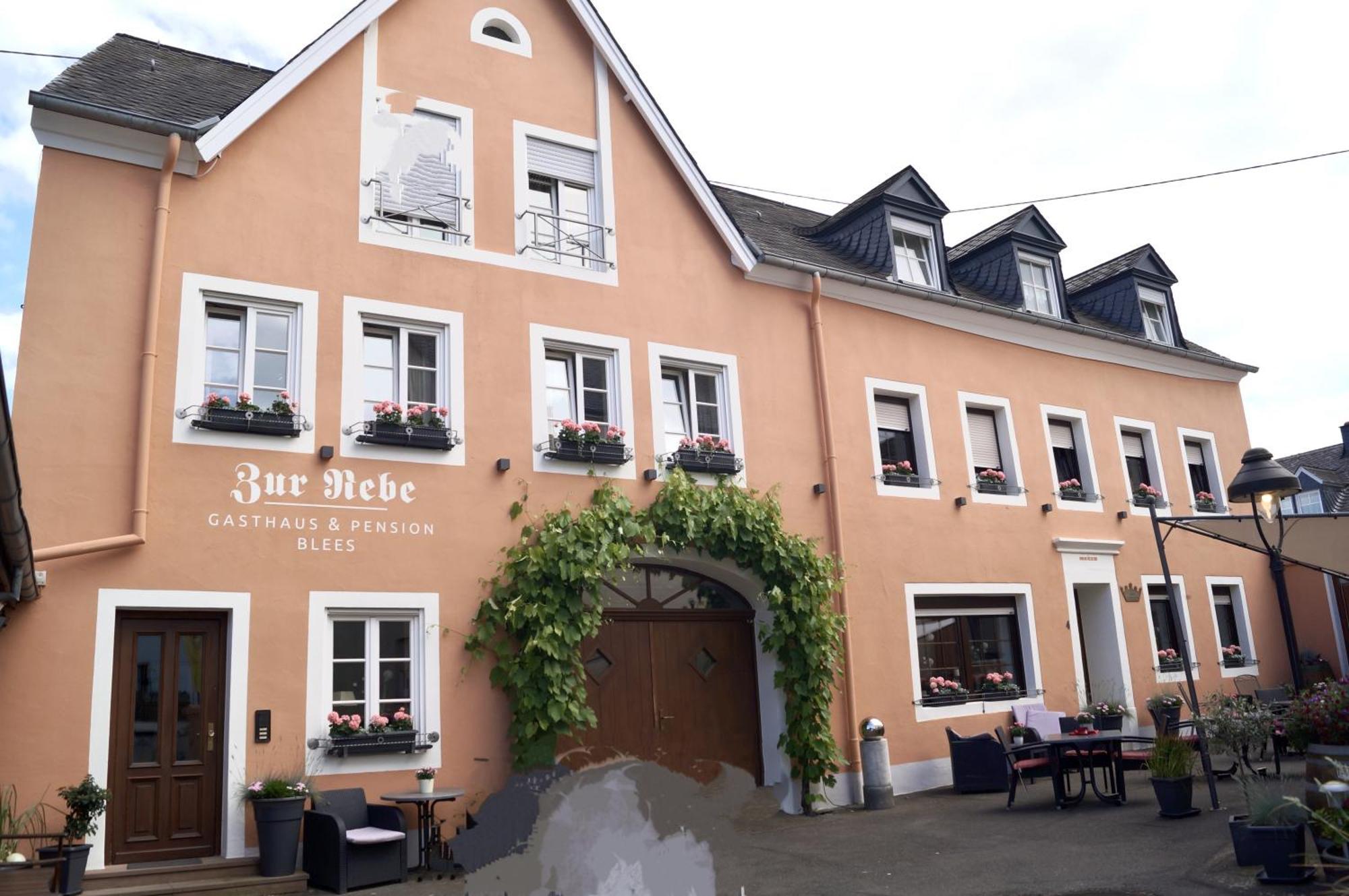 Gasthaus Zur Rebe Mehring  Ngoại thất bức ảnh