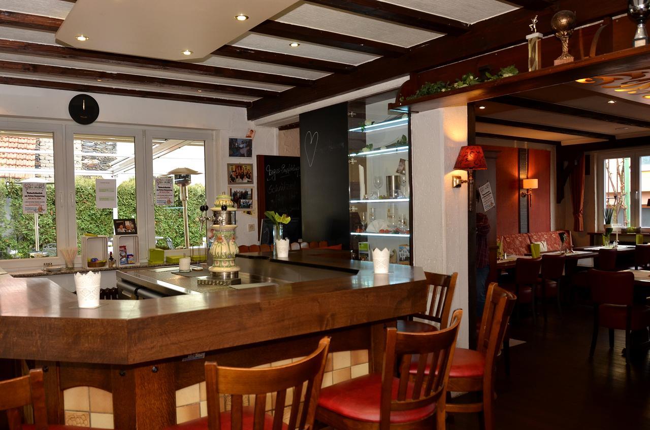 Gasthaus Zur Rebe Mehring  Ngoại thất bức ảnh
